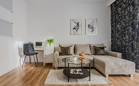 Lumina I Stylish 2-Room Apartment With Parking I City Center I Balcony