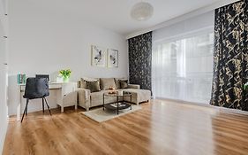 Lumina I Stylish 2-Room Apartment With Parking I City Center I Balcony